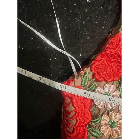 Elliatt Roselyn Embroidered Midi Dress Red wedding  birthday Vibe size S NWT$580 - Picture 6 of 7